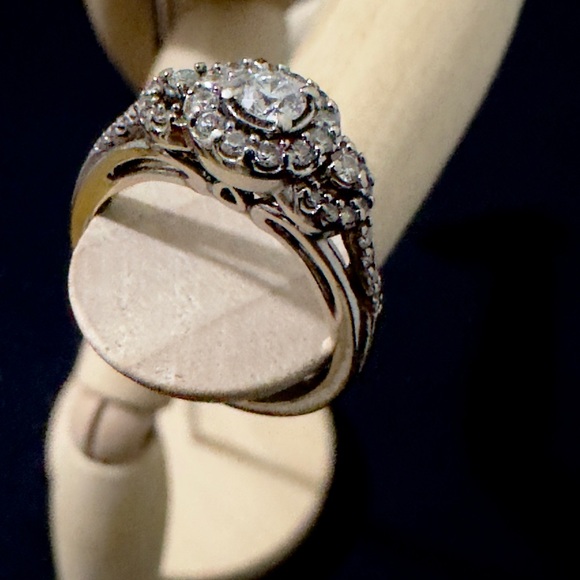 Diamond ring - Picture 2 of 7